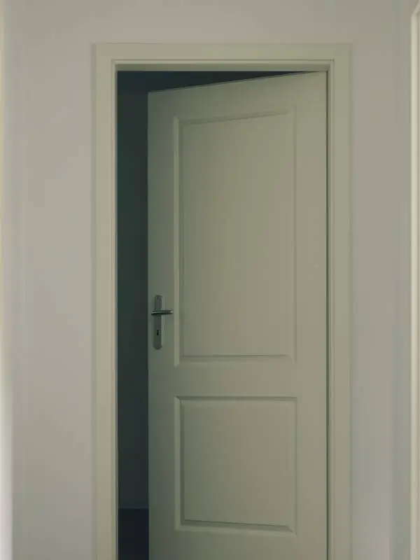 Puertas-de-entrada-Sant-Just-Desvern