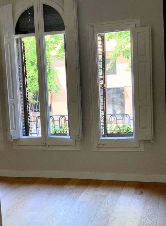 Puertas de madera piso Barcelona